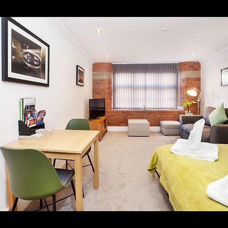58 Cocoa Suites York Eksteriør billede