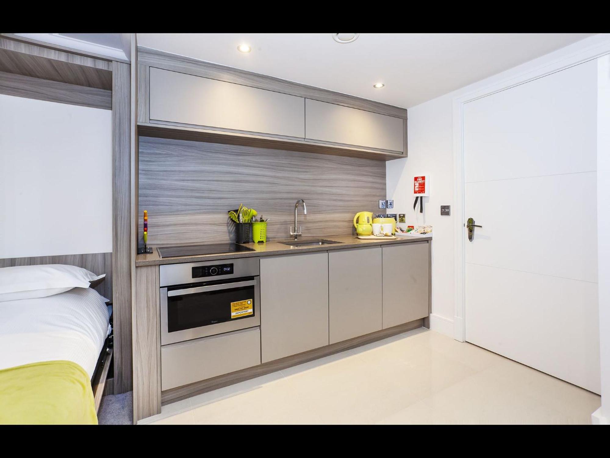 58 Cocoa Suites York Eksteriør billede