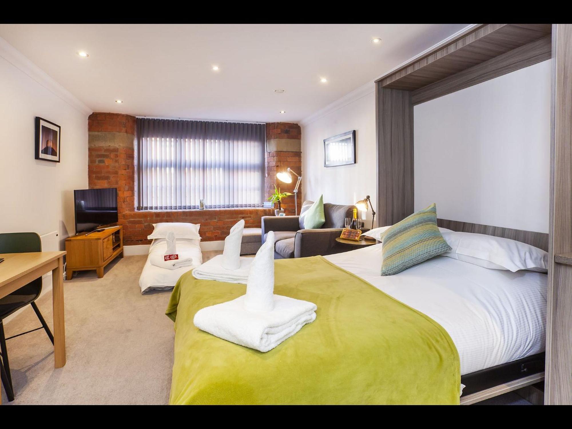 58 Cocoa Suites York Eksteriør billede